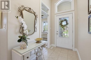 3402 CRANE AVENUE London South (South V) Ontario photo 4