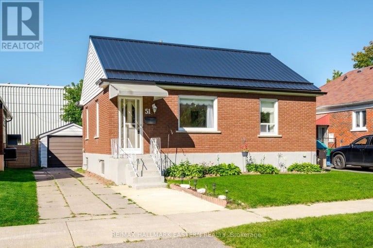 51 EPHGRAVE BOULEVARD, Peterborough (Otonabee Ward 1), Ontario, K9J4G1