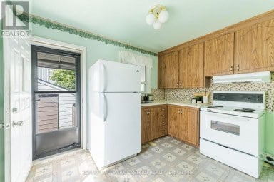 51 EPHGRAVE BOULEVARD Peterborough (Otonabee Ward 1) Ontario photo 10