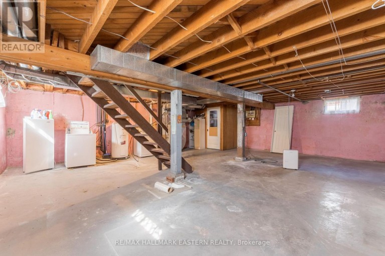 51 EPHGRAVE BOULEVARD, Peterborough (Otonabee Ward 1), Ontario, K9J4G1