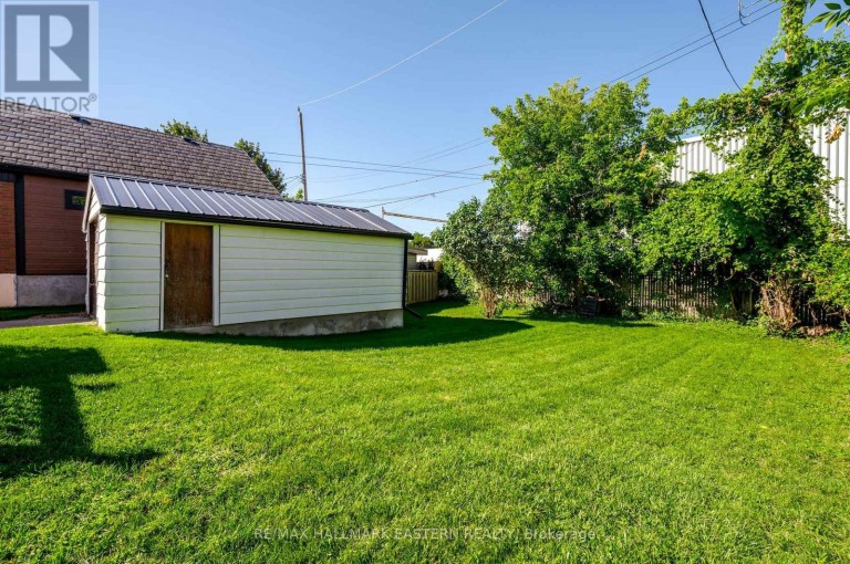 51 EPHGRAVE BOULEVARD, Peterborough (Otonabee Ward 1), Ontario, K9J4G1