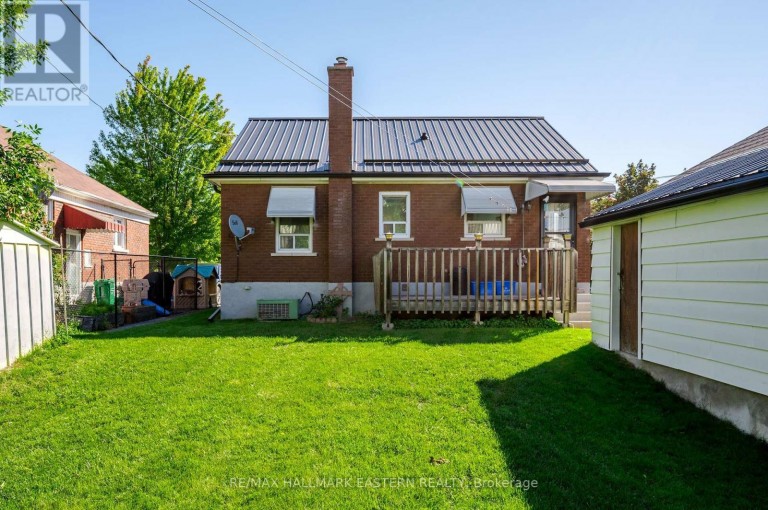 51 EPHGRAVE BOULEVARD, Peterborough (Otonabee Ward 1), Ontario, K9J4G1