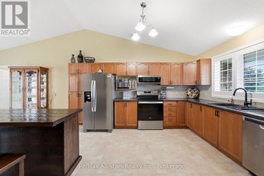 22 HALLETT CRESCENT Kawartha Lakes (Mariposa) Ontario photo 13