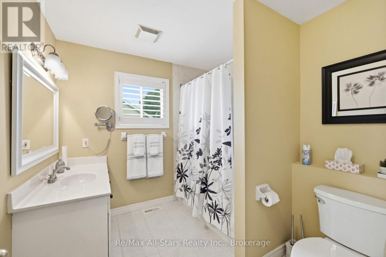 22 HALLETT CRESCENT, Kawartha Lakes (Mariposa), Ontario, K0M2C0