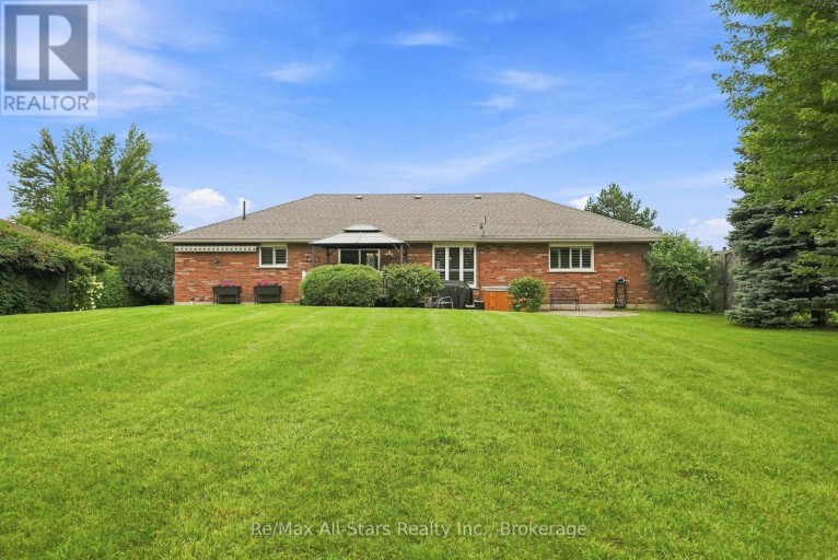 22 HALLETT CRESCENT, Kawartha Lakes (Mariposa), Ontario, K0M2C0