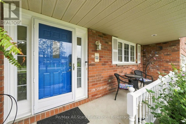 22 HALLETT CRESCENT, Kawartha Lakes (Mariposa), Ontario, K0M2C0