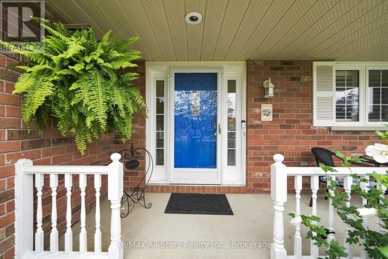 22 HALLETT CRESCENT, Kawartha Lakes (Mariposa), Ontario, K0M2C0