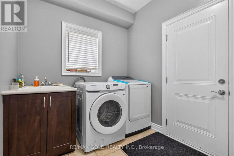 11 JONES STREET, New Tecumseth (Alliston), Ontario, L9R0C1