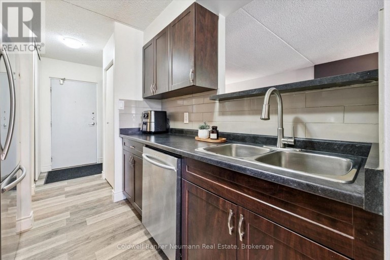 407 - 65 SILVERCREEK PARKWAY N, Guelph (Junction/Onward Willow), Ontario, N1H7R9