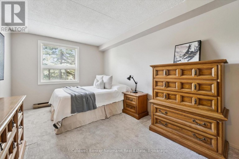 407 - 65 SILVERCREEK PARKWAY N, Guelph (Junction/Onward Willow), Ontario, N1H7R9