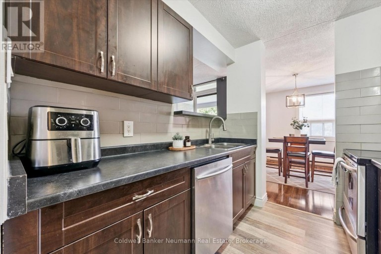 407 - 65 SILVERCREEK PARKWAY N, Guelph (Junction/Onward Willow), Ontario, N1H7R9