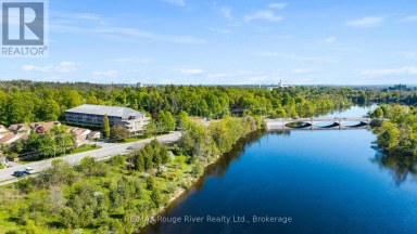 304 - 40 AUBURN STREET Peterborough (Ashburnham Ward 4) Ontario photo 1