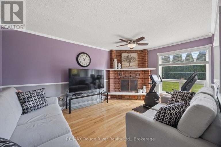 263 GLEN HILL DRIVE, Whitby (Blue Grass Meadows), Ontario, L1N7J5