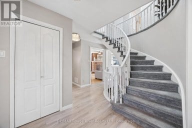 263 GLEN HILL DRIVE Whitby (Blue Grass Meadows) Ontario photo 6