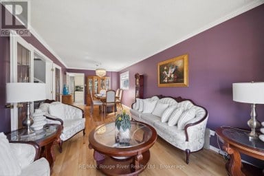 263 GLEN HILL DRIVE Whitby (Blue Grass Meadows) Ontario photo 8