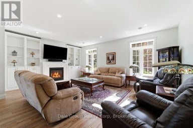 38824 VIENNA STREET Bluewater (Stanley) Ontario photo 10
