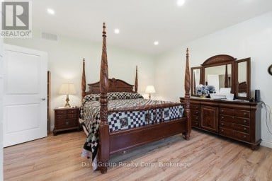 38824 VIENNA STREET Bluewater (Stanley) Ontario photo 17