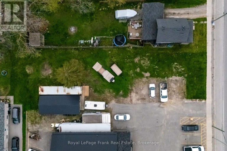 122 QUEEN STREET, Kawartha Lakes (Lindsay), Ontario, K9V1N3