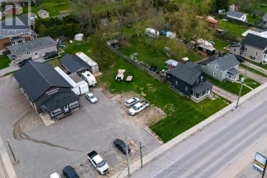122 QUEEN STREET Kawartha Lakes (Lindsay) Ontario photo 4