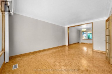 3 HILLDALE ROAD Toronto (Rockcliffe-Smythe) Ontario photo 8