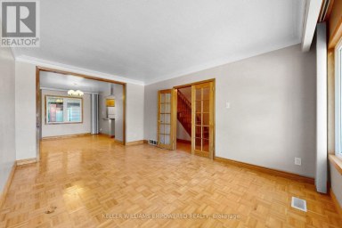 3 HILLDALE ROAD Toronto (Rockcliffe-Smythe) Ontario photo 9
