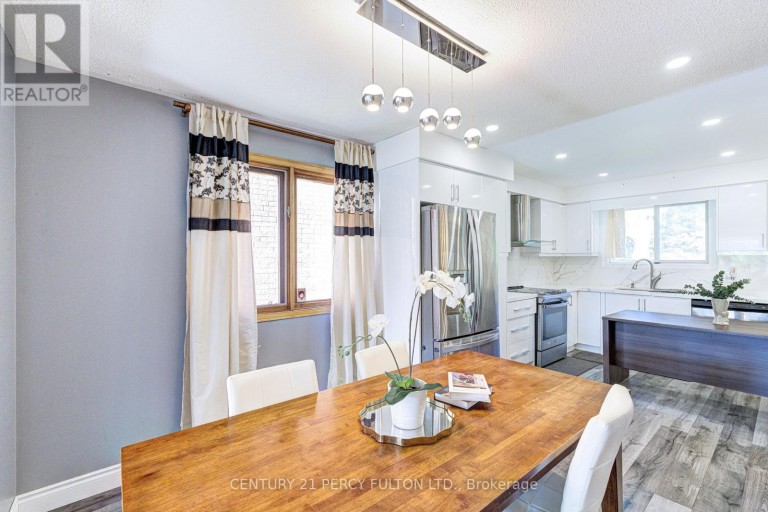 1042 WETHERBY LANE, Mississauga (Rathwood), Ontario, L4W4R8