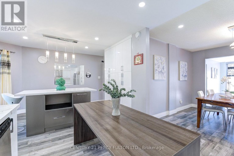 1042 WETHERBY LANE, Mississauga (Rathwood), Ontario, L4W4R8