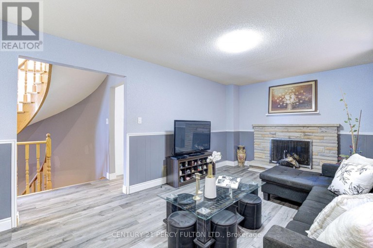 1042 WETHERBY LANE, Mississauga (Rathwood), Ontario, L4W4R8