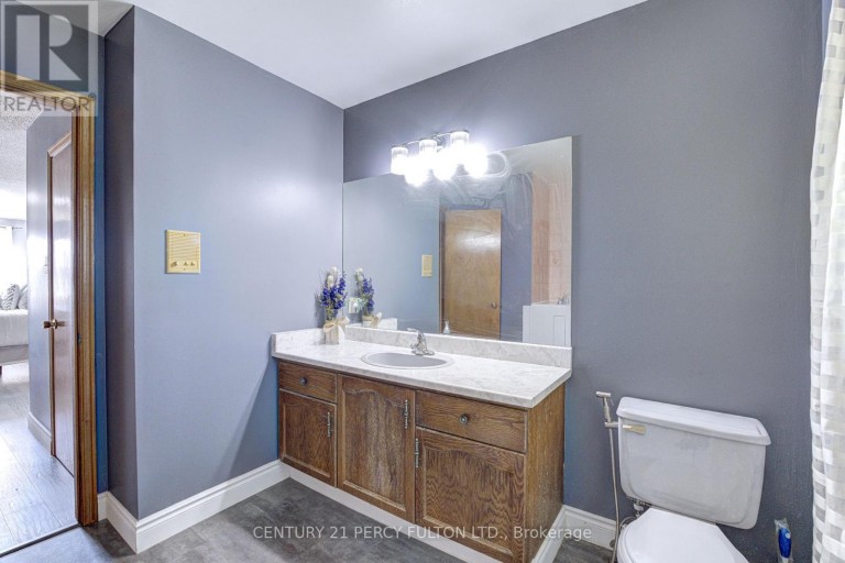 1042 WETHERBY LANE, Mississauga (Rathwood), Ontario, L4W4R8