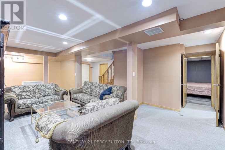 1042 WETHERBY LANE, Mississauga (Rathwood), Ontario, L4W4R8
