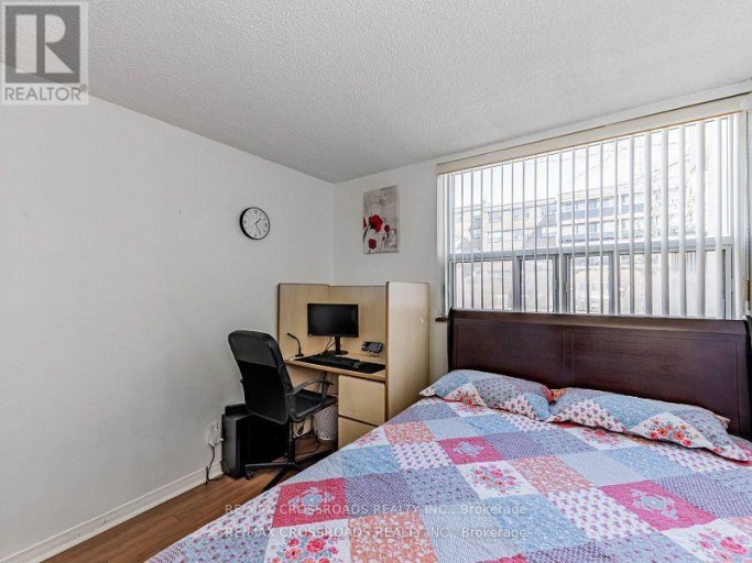 111 - 20 SUNRISE AVENUE, Toronto (Victoria Village), Ontario, M4A2R2
