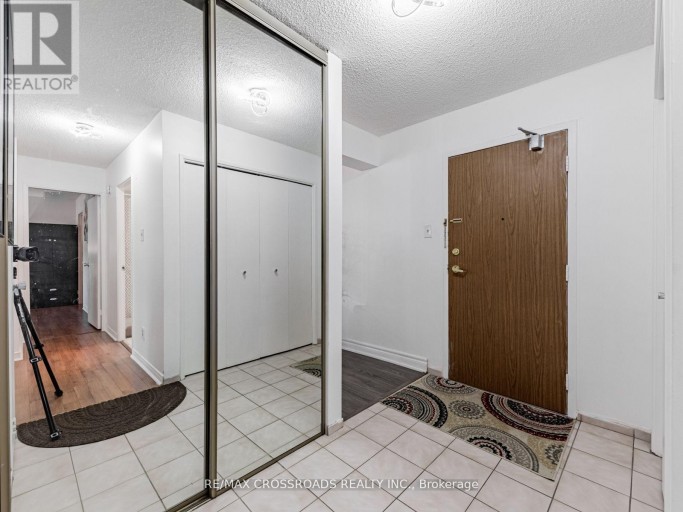111 - 20 SUNRISE AVENUE, Toronto (Victoria Village), Ontario, M4A2R2
