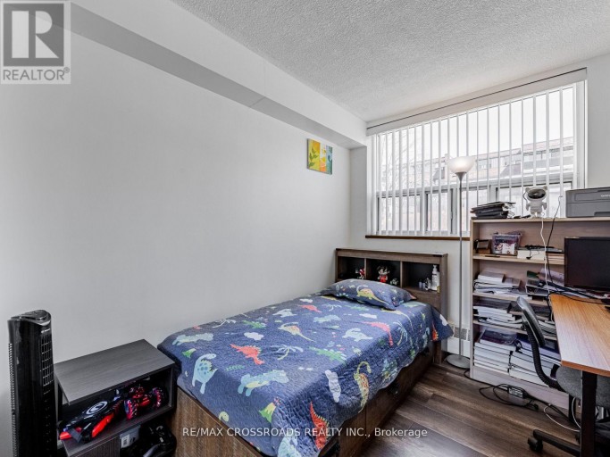 111 - 20 SUNRISE AVENUE, Toronto (Victoria Village), Ontario, M4A2R2