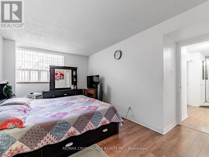 111 - 20 SUNRISE AVENUE, Toronto (Victoria Village), Ontario, M4A2R2