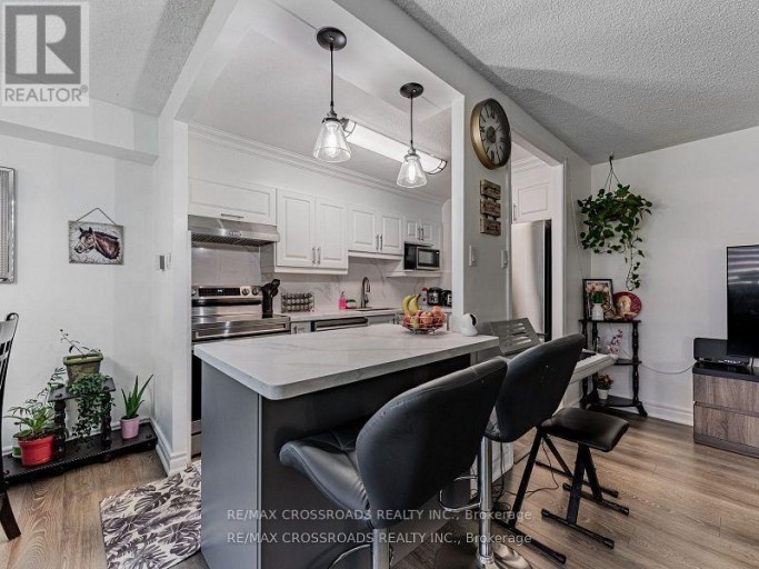 111 - 20 SUNRISE AVENUE, Toronto (Victoria Village), Ontario, M4A2R2