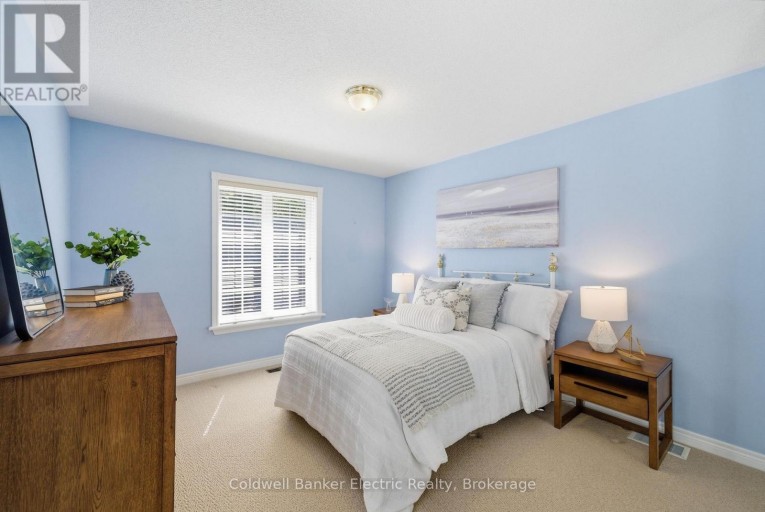 40 - 300 FRANMOR DRIVE, Peterborough (Ashburnham Ward 4), Ontario, K9H7R2