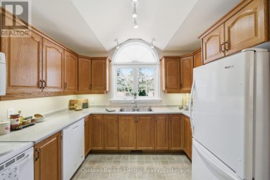 40 - 300 FRANMOR DRIVE Peterborough (Ashburnham Ward 4) Ontario photo 6