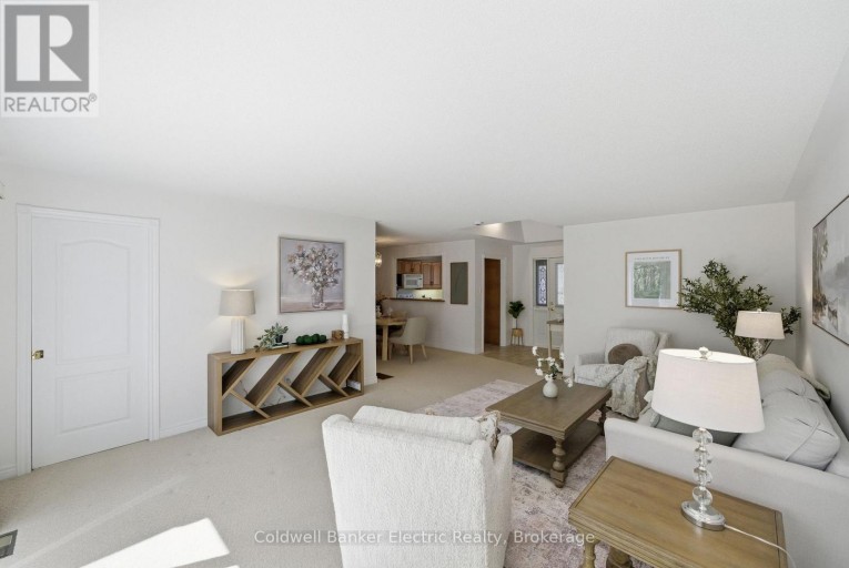 40 - 300 FRANMOR DRIVE, Peterborough (Ashburnham Ward 4), Ontario, K9H7R2