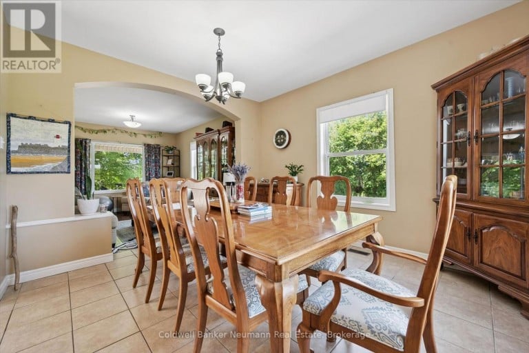 527 STONE ROAD E, Guelph (York/Watson Industrial Park), Ontario, N1L1B7