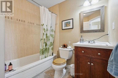 527 STONE ROAD E Guelph (York/Watson Industrial Park) Ontario photo 32
