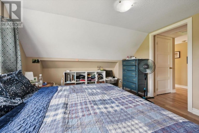 527 STONE ROAD E, Guelph (York/Watson Industrial Park), Ontario, N1L1B7