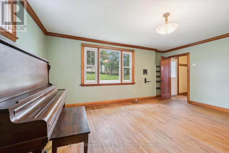 20 WATER STREET W, Centre Wellington (Elora/Salem), Ontario, N0B1S0