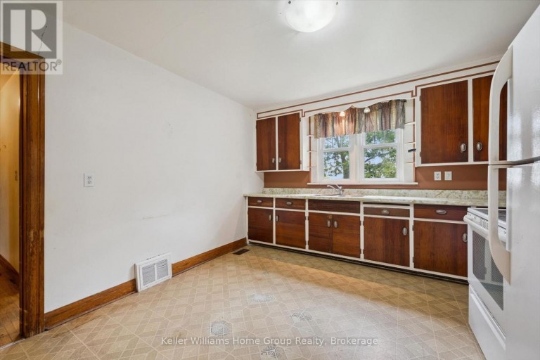 20 WATER STREET W, Centre Wellington (Elora/Salem), Ontario, N0B1S0