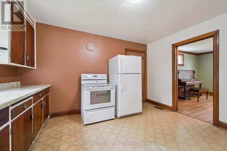 20 WATER STREET W, Centre Wellington (Elora/Salem), Ontario, N0B1S0