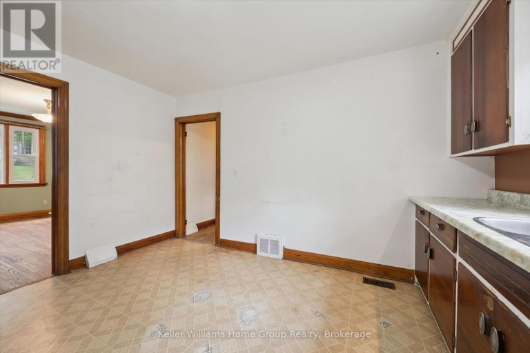 20 WATER STREET W, Centre Wellington (Elora/Salem), Ontario, N0B1S0