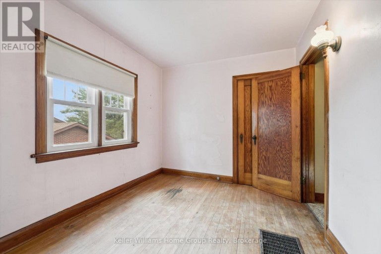 20 WATER STREET W, Centre Wellington (Elora/Salem), Ontario, N0B1S0