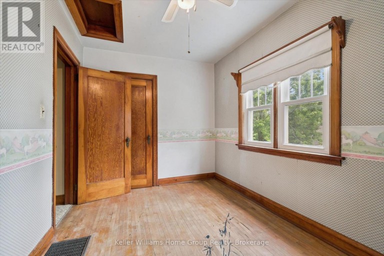20 WATER STREET W, Centre Wellington (Elora/Salem), Ontario, N0B1S0