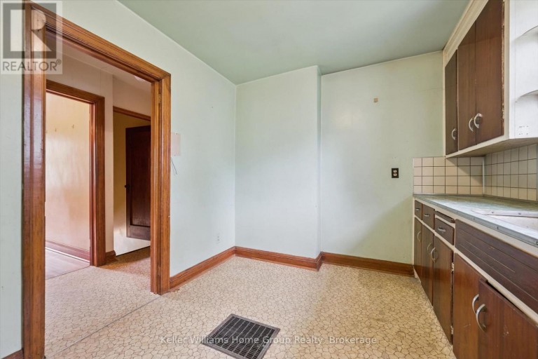 20 WATER STREET W, Centre Wellington (Elora/Salem), Ontario, N0B1S0