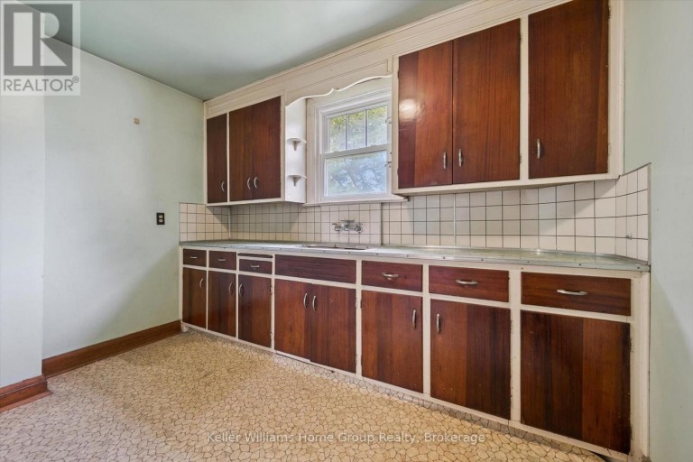 20 WATER STREET W, Centre Wellington (Elora/Salem), Ontario, N0B1S0