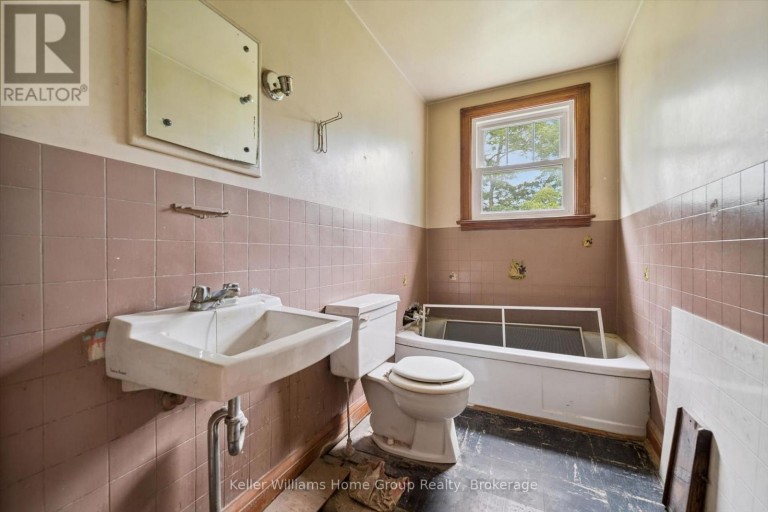 20 WATER STREET W, Centre Wellington (Elora/Salem), Ontario, N0B1S0